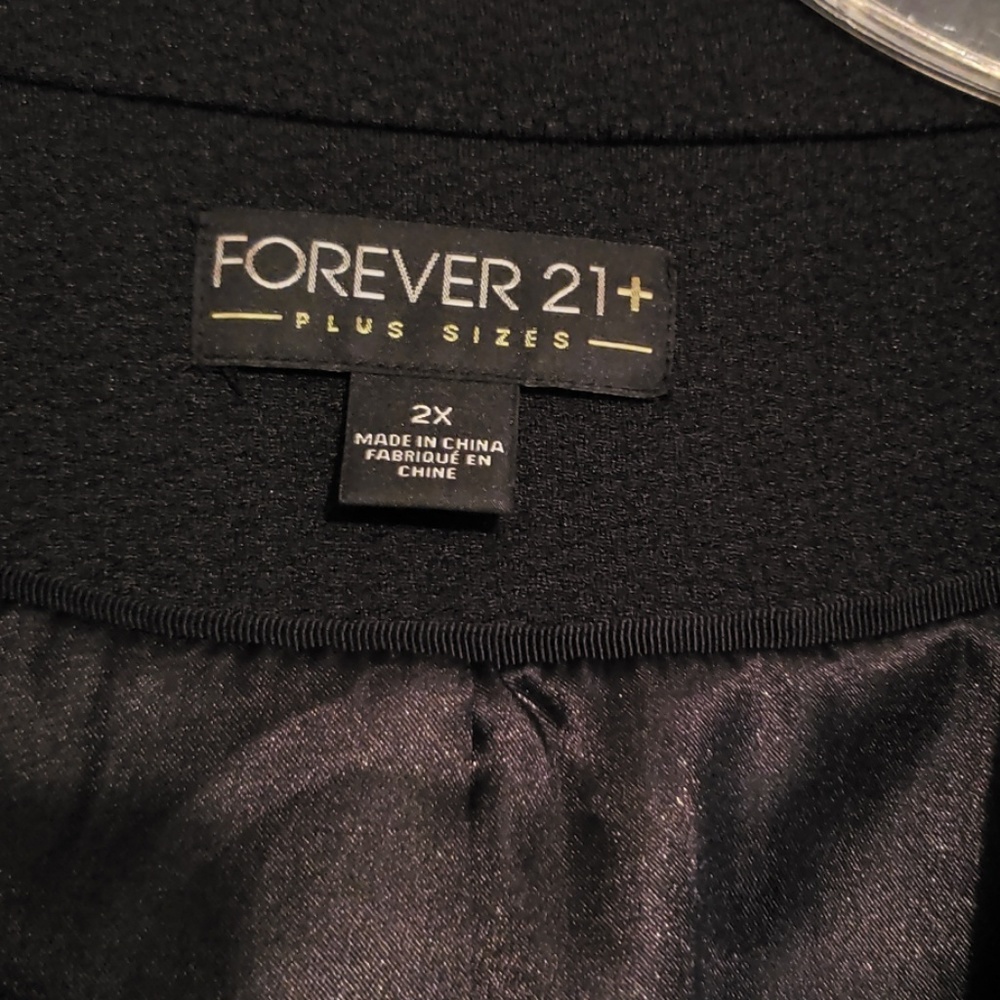 Blazer - Picture 3 of 3